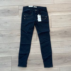 NWT - Zara ‘The Biker’ Jeans in Size 6